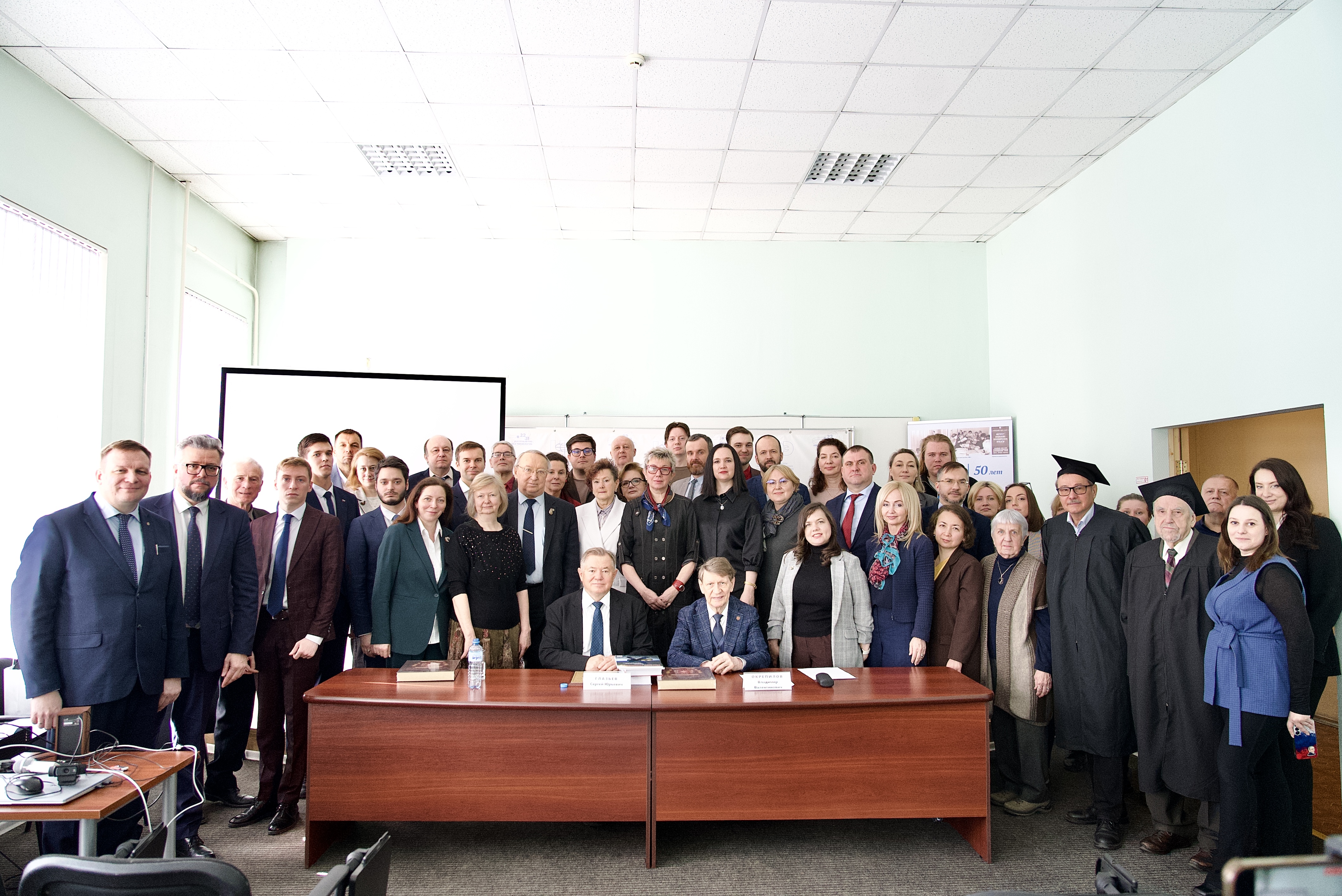 Заместитель директора Тульского филиала РЭУ Владислав Владимирович Беляев посетил ИПРЭ РАН (Санкт-Петербург) и принял участие во Втором выездном молодежном семинаре ученых РАН