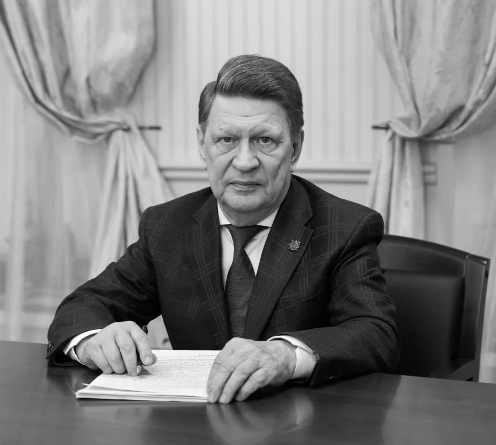 Памяти Владимира Валентиновича Окрепилова Памяти Владимира Валентиновича Окрепилова