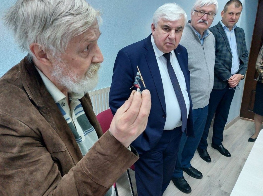 7 мая 2024 г. в Тульском филиале РЭУ им. Г.В. Плеханова открылась выставка работ учащихся детского творческого объединения «Наследие», (МБОУ «ЦО № 22 – Лицей искусств»), представившая масштабный стендовый моделизм и военно-историческую миниатюру